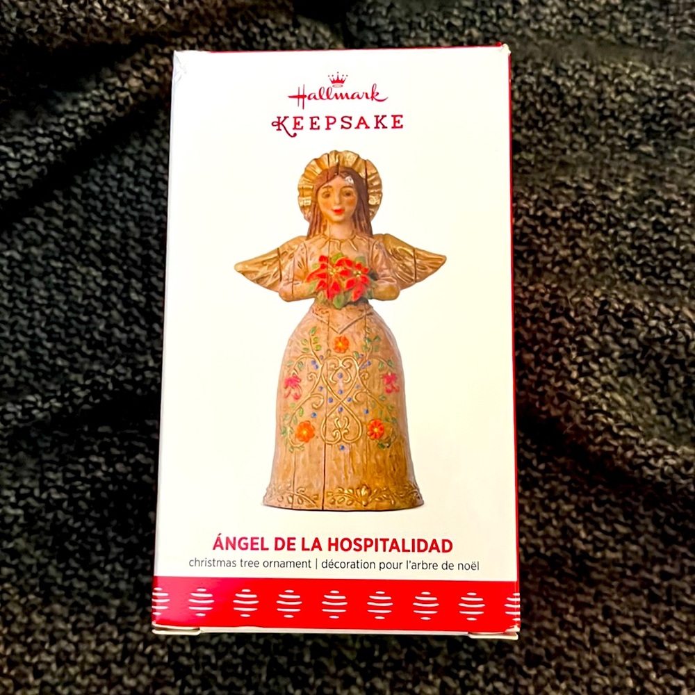 (NIB) Hallmark Keepsake “Ángel de la Hospitalidad” Christmas Ornament